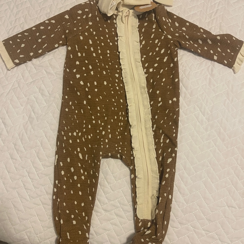 NWT mud Pie baby girl antelope design romper with bow 3-6mo